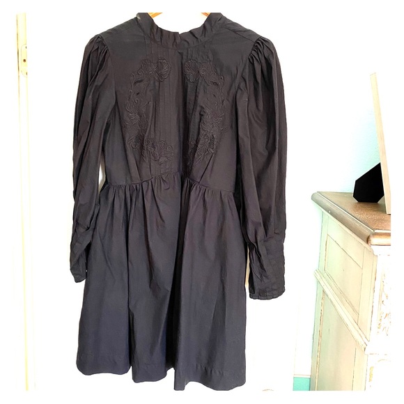 Black Dress - Picture 2 of 6